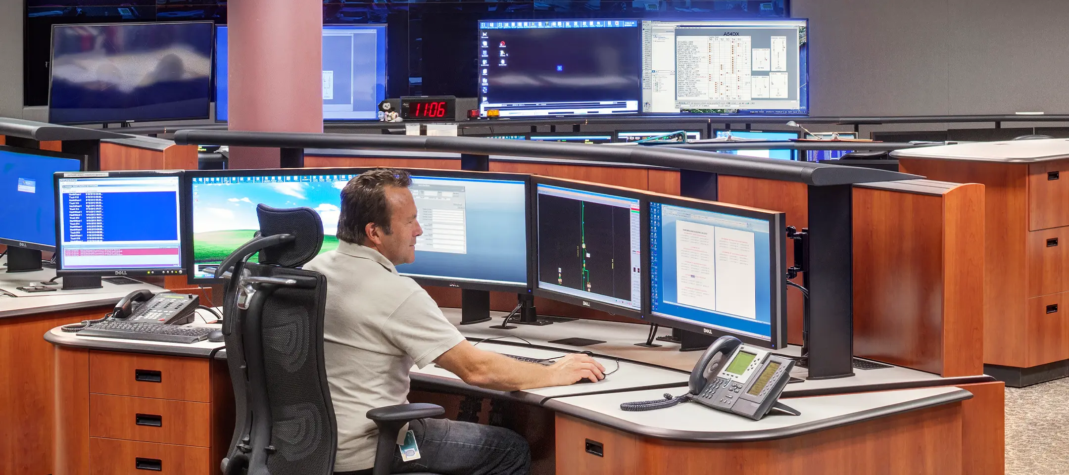 Tresco control room console with sit-stand functionality